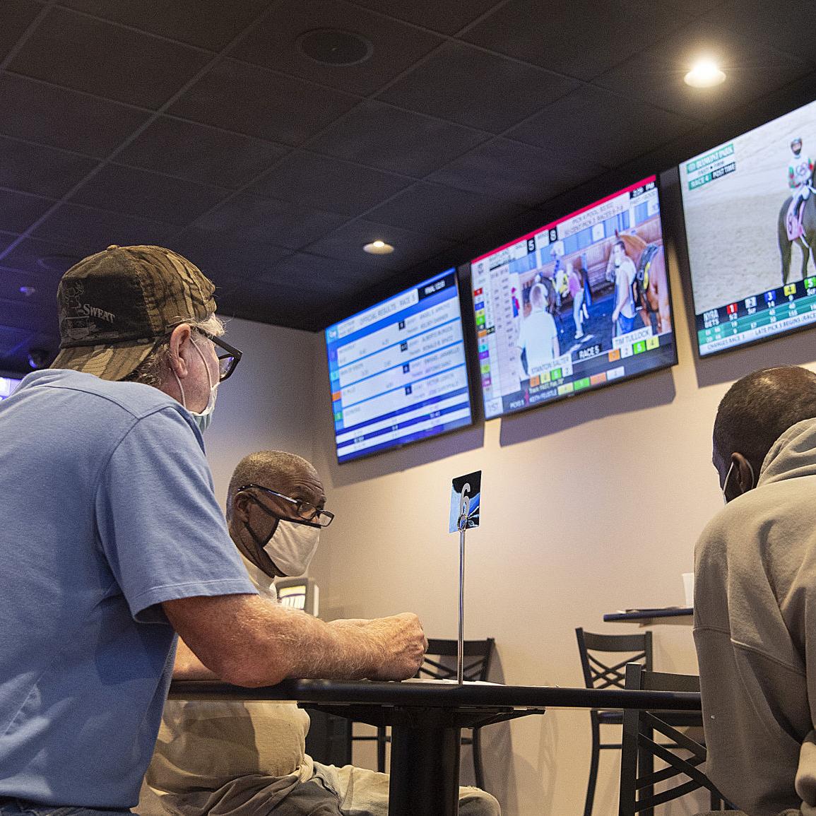 NFL Sunday see bettors flock back to Las Vegas sportsbooks