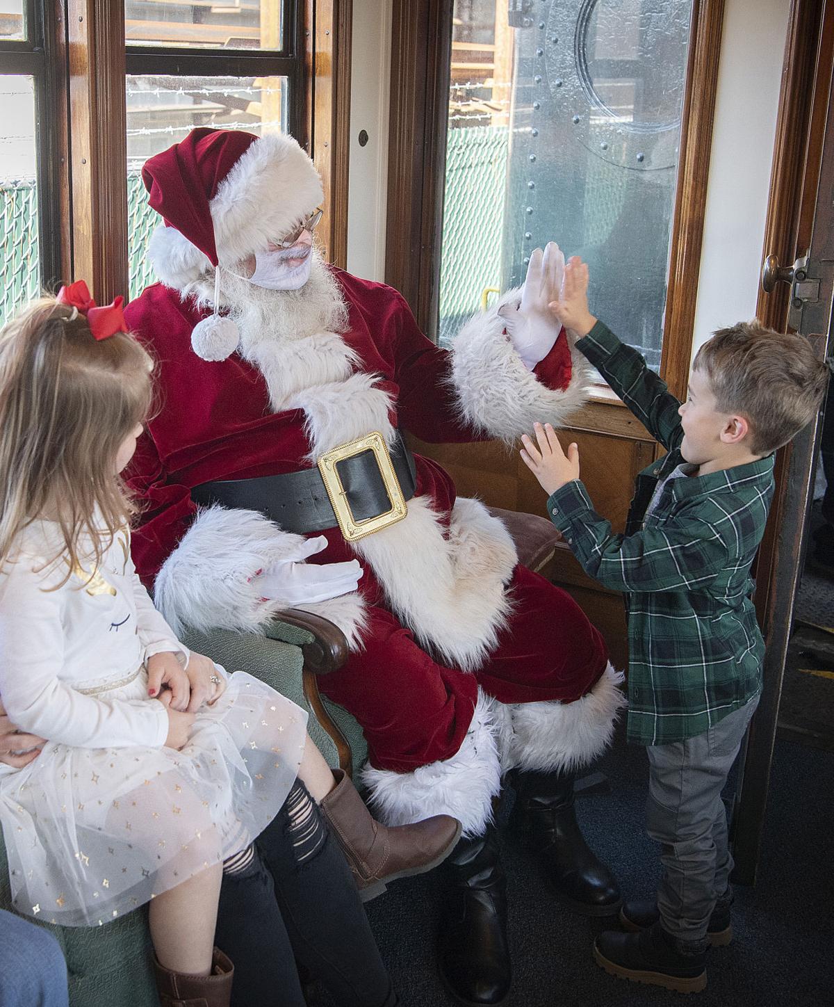 All aboard Walkersville Southern Railroad hosts Train Rides with Santa