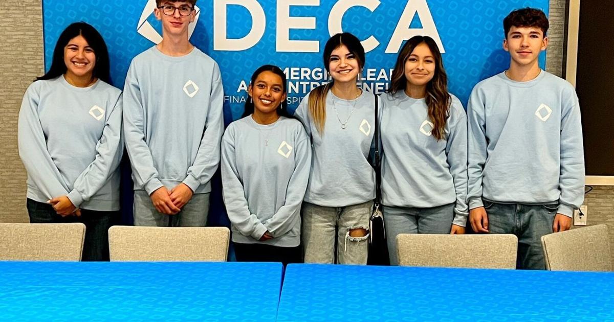 Local high school DECA represent Frankfort