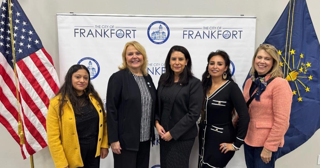 Frankfort Mayor hosts luncheon with State Sen. Cyndi Carrasco