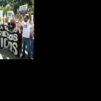 Venezuela moves to boost economy, amid anguish over pace of prisoner release