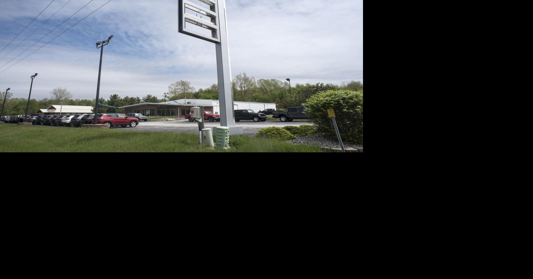 LaGrange car dealership shuts down Latest