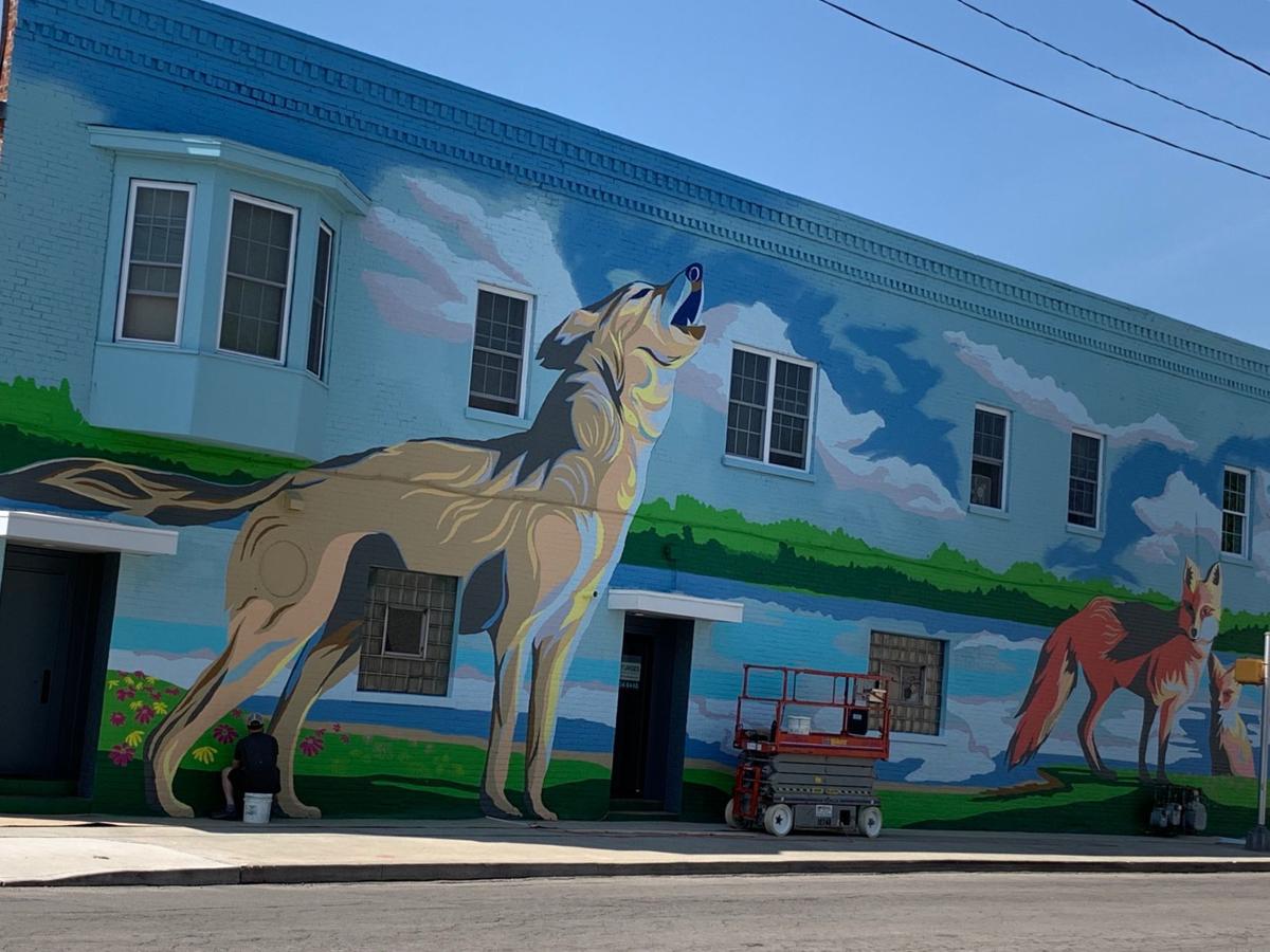 Tobias Studios Works On Building Mural Fwbusiness Fwbusiness Com