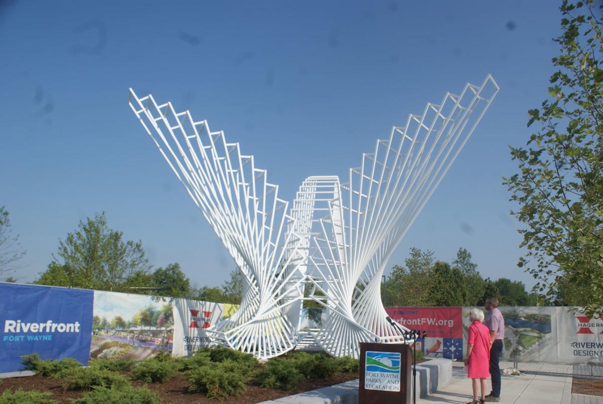 Art In The Heart Of Fort Wayne Convergence Unveiled At Promenade Park Fwbusiness Fwbusiness Com