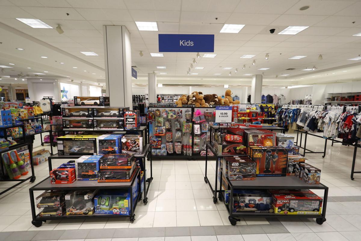 Retail Column Macy S Revamping Clothing Lines Kroger Division