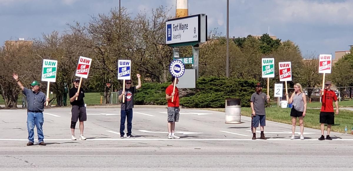 Uaw Strike Affects General Motors Fort Wayne Assembly Fwbusiness Fwbusiness Com