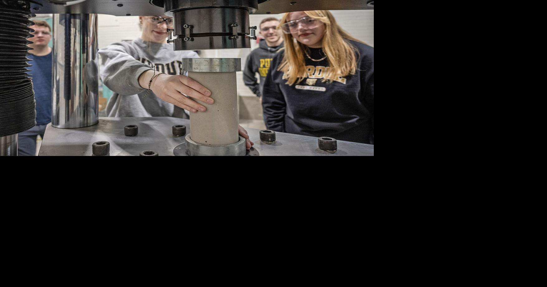 Oct. 13: Purdue Fort Wayne engineering programs tie for No. 44 in national ranking
