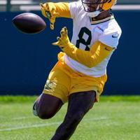 Running Man 554 Green Bay Packers running back Josh Jacobs (8) catches a pass during ...