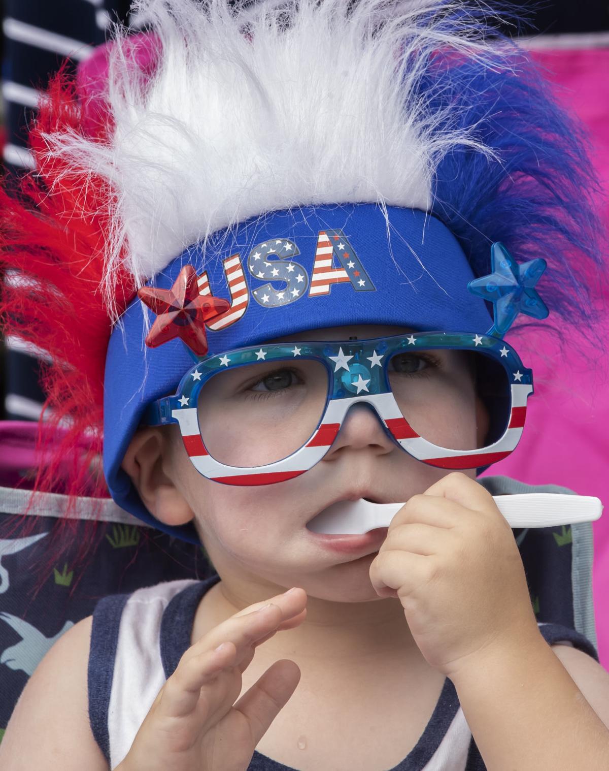 2022 Friendswood Christmas Parade Photos: Grand Parade At 124Th Friendswood 4Th Of July Celebration | In  Focus | The Daily News