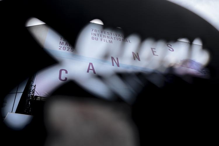 At Cannes opening Robert De Niro calls Trump #39 America #39 s philistine