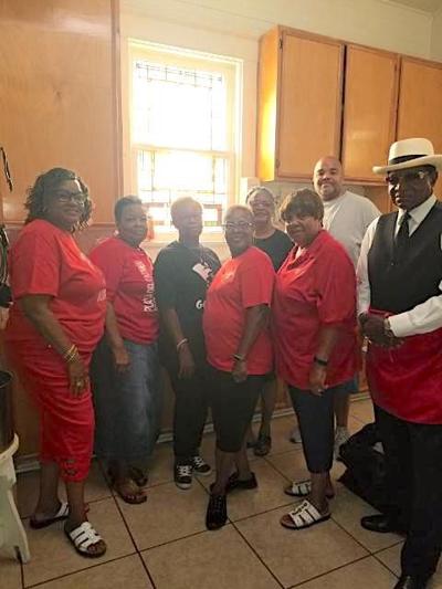 Galveston County Black Nurses Association gives back