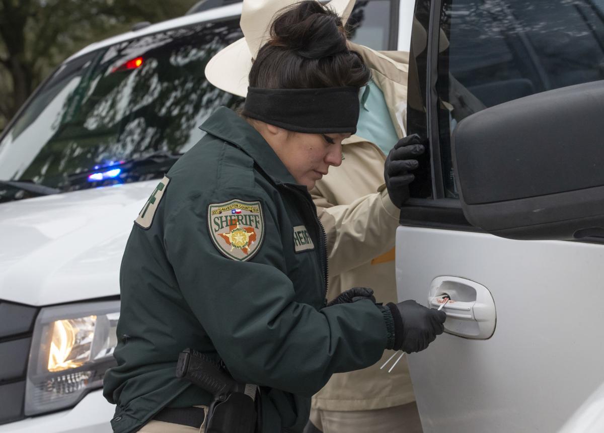 Deputies Seek Silver Or Gray Hyundai In Shooting Police News