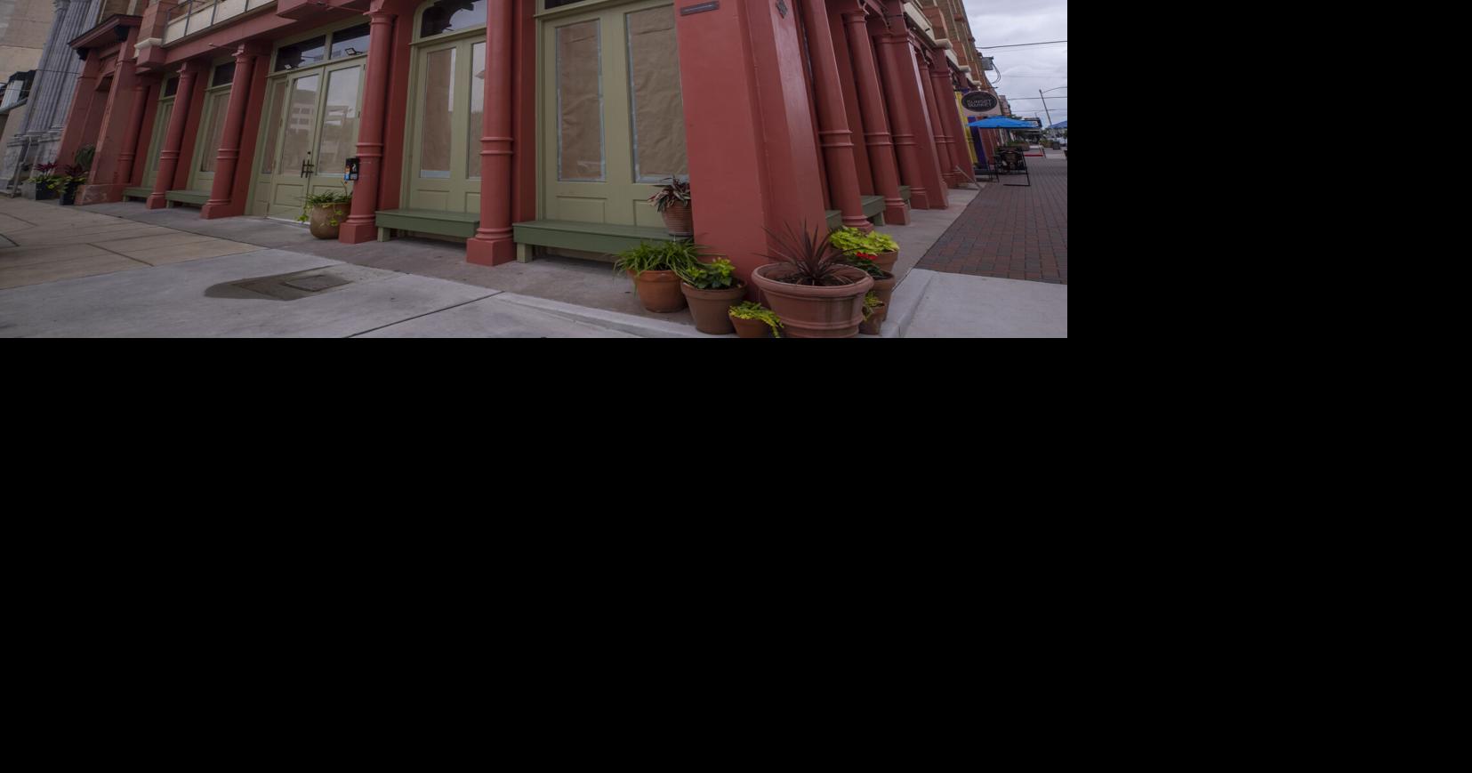 Biz Buzz- Earline's Downtown Dive