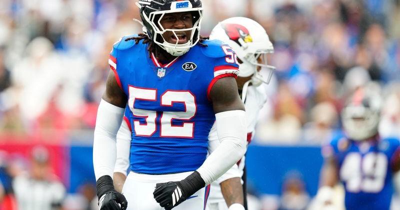 New York Giants linebacker Arvell Reese (52) celebrates after blocking a pass, Sunday, October 4, 2026, in East Rutherford.