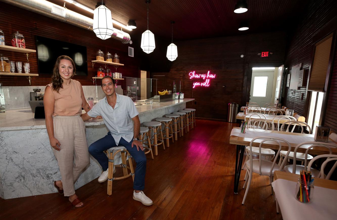 TV stars open Galveston ice cream shop; seafood restaurant to replace