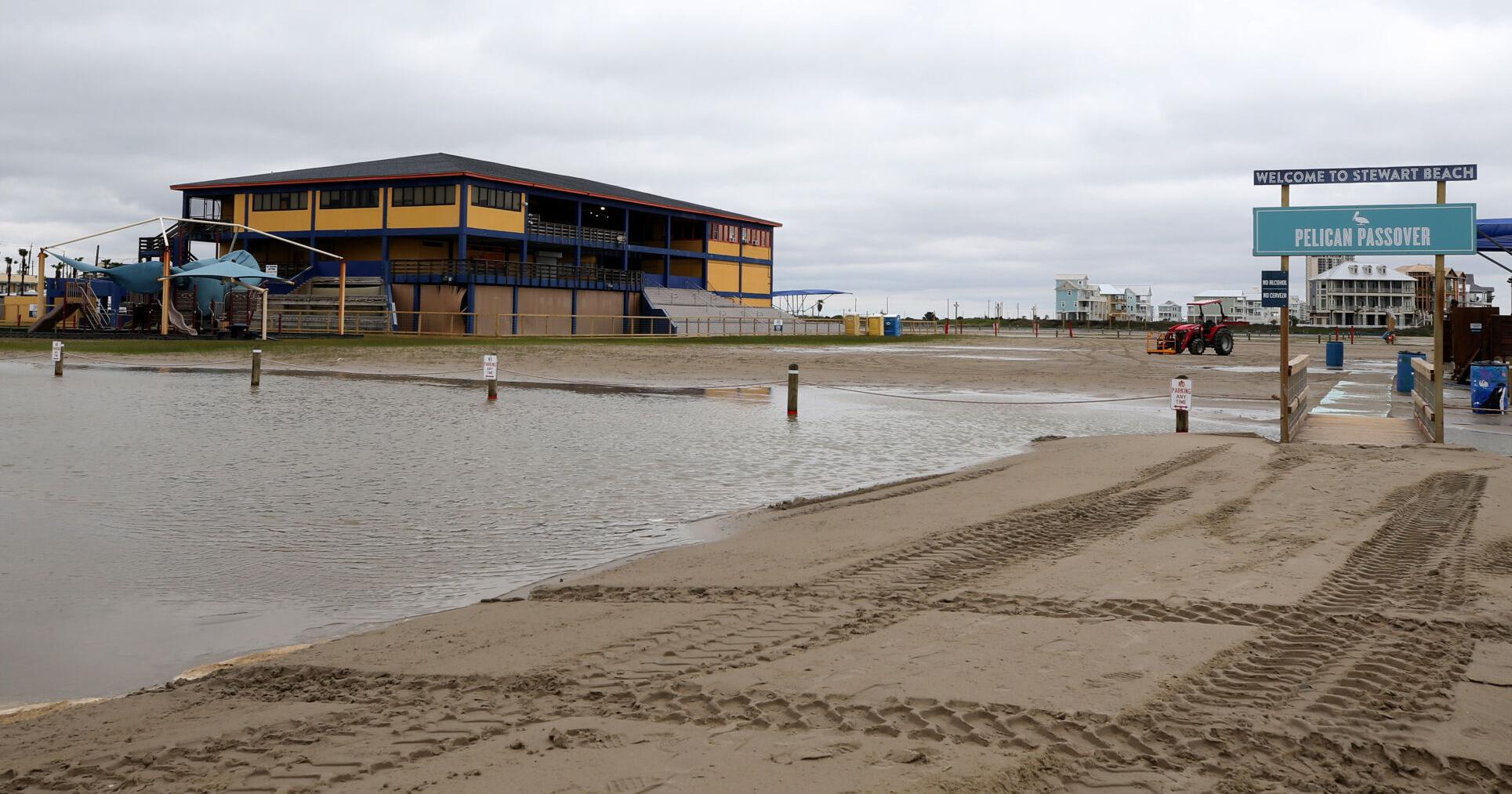 Trustees approve temporary Galveston Beach Patrol base buy - Vimarsana News