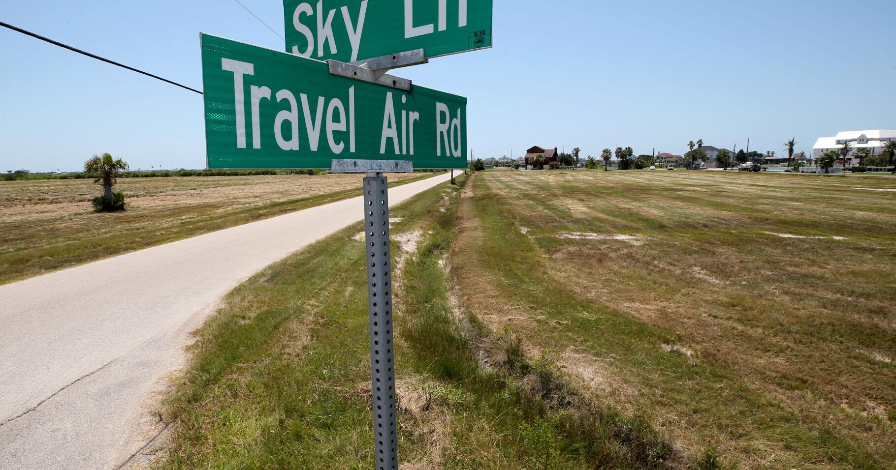 Galveston prepares for $1.6M airport land auction - Vimarsana News