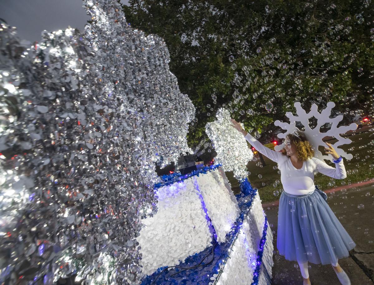 Santa Fe’s A Very 'Frosty' Christmas Parade