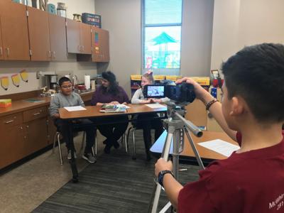 News club students keep up with current events