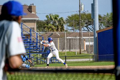 Galveston College baseball holds off ACC, extends win streak to 5 ...