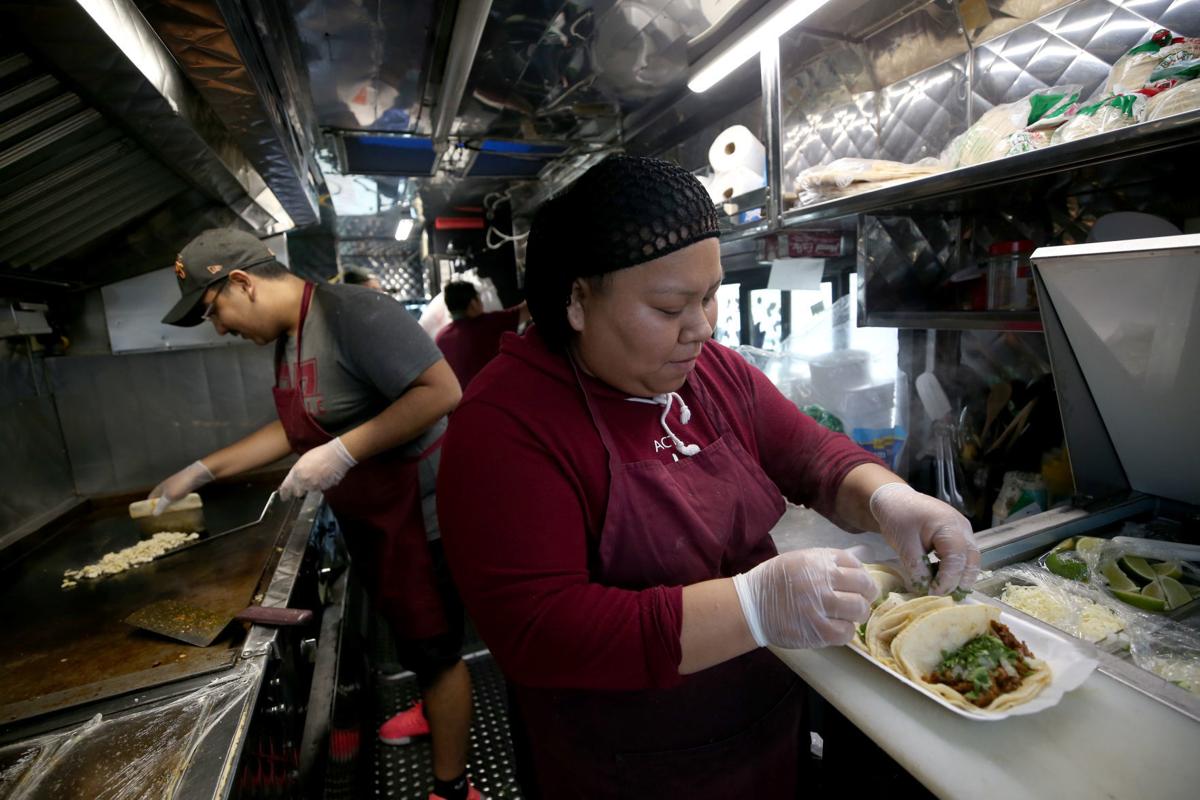 Food Trucks Still Idling Five Years After Galveston Rule Change