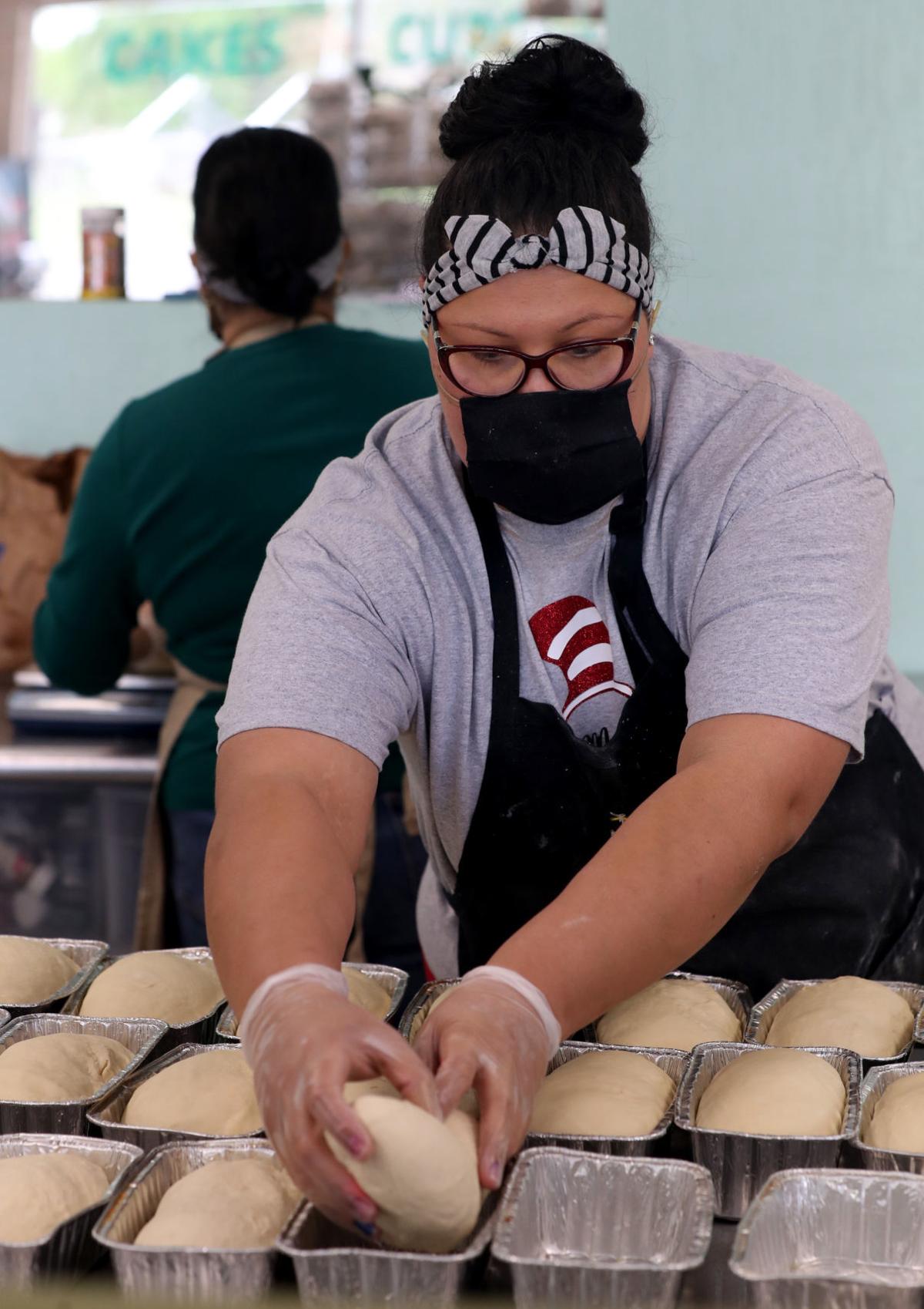 Restaurants, bakeries in Galveston County sell groceries to meet demand ...
