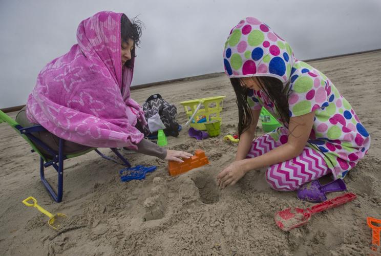 Dreary weather in Galveston causes slow start to spring break Local