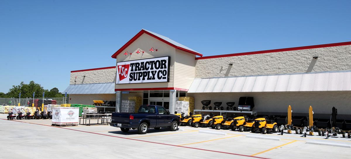 Tractor Supply open; Dollar General raises eyebrows Biz Buzz The