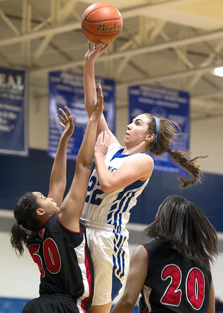 Friendswood Routs Former District Rival Playoff Foe Goose Creek