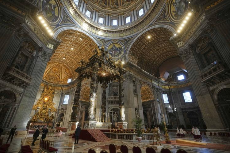 AP PHOTOS Body of Pope Francis arrives at St. Peter’s Basilica