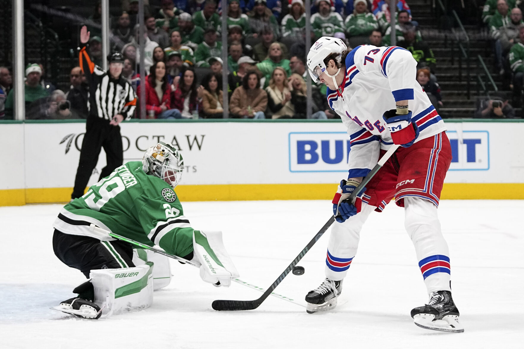 Shesterkin Dazzles With 41 Saves As Rangers Beat Stars 3-1 To End Three ...