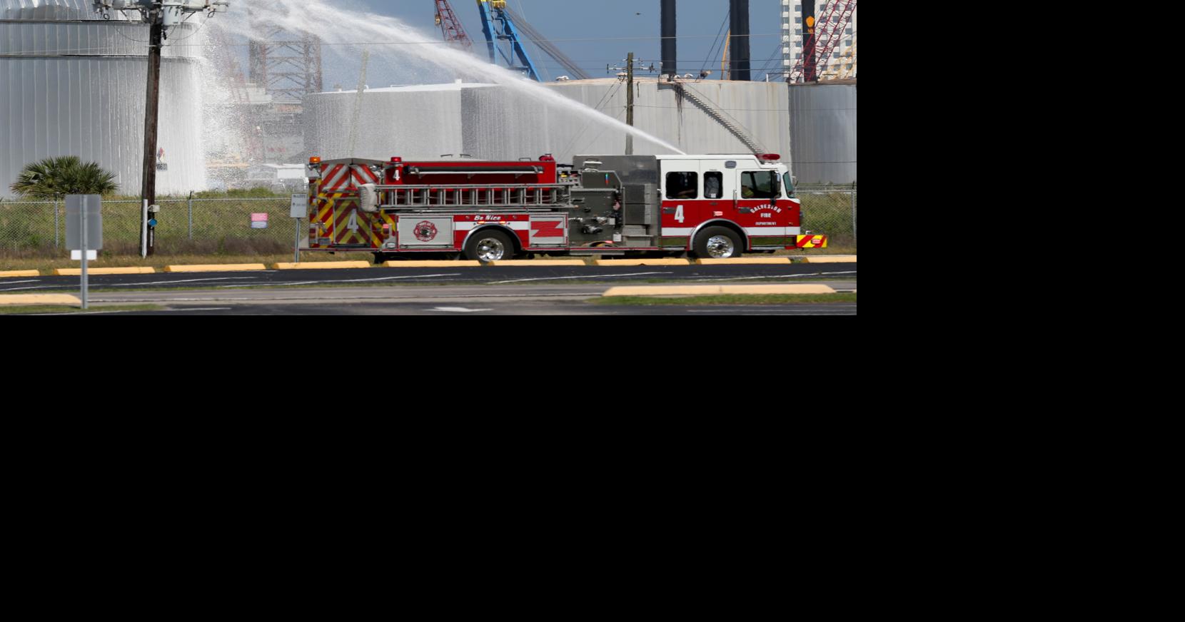 Explosion rocks Pelican Island tank farm, two injured | Local News ...