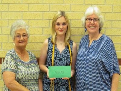 Texas City Garden Club awards scholarship