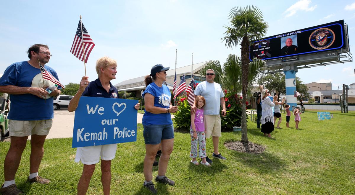Procession for Kemah police chief