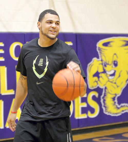 Paying It Forward Former Tors Evans Petteway Back Where It All