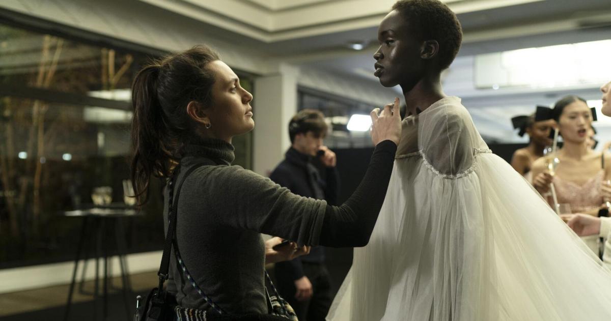 Presentation, performances can't overcome air of banality in