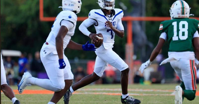 IMG Academy's Jayden Wade (7) looks to pass during the first quarter of a high school football matchup at Mandarin High School, Friday, Sept. 19, 2025, in Jacksonville, Fla. The IMG Academy Ascenders defeated the Mandarin Mustangs 57-7.