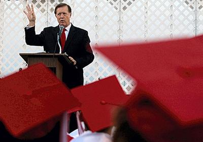 Congressman Weber speaks to Hitchcock grads