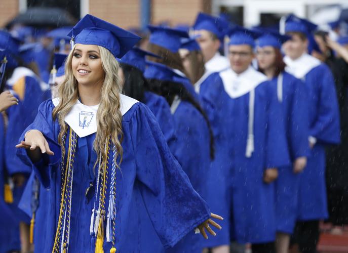 Photos 2016 Dickinson High School Graduation In Focus The Daily News