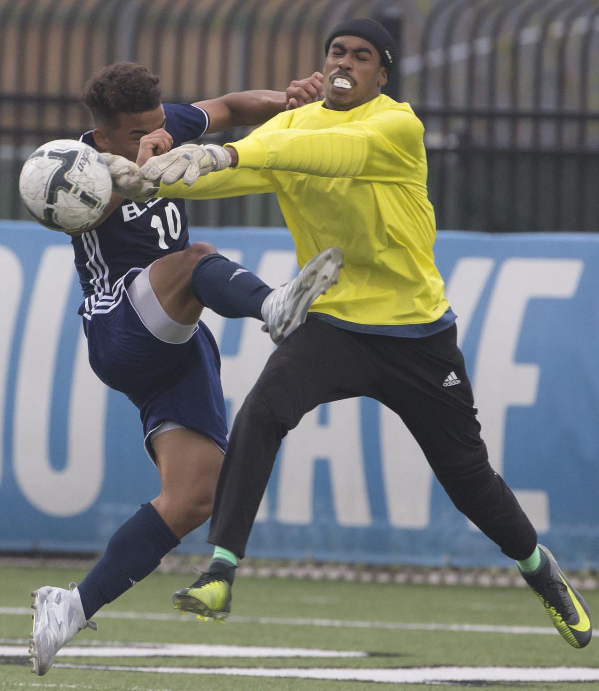 Clear Springs Brings Fight But Can T Topple Top Ranked Elsik