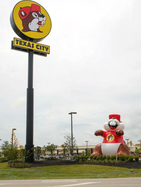 buc ee s opens in texas city local news the daily news buc ee s opens in texas city local