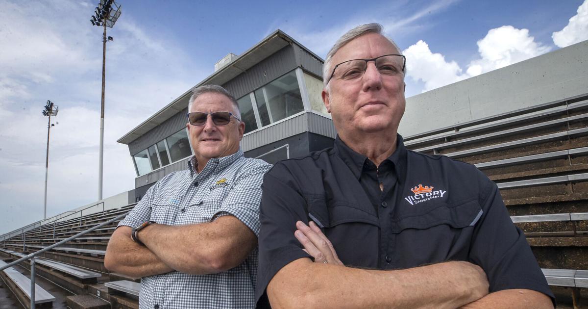 After 30 years, Texas City sports broadcasters signing off