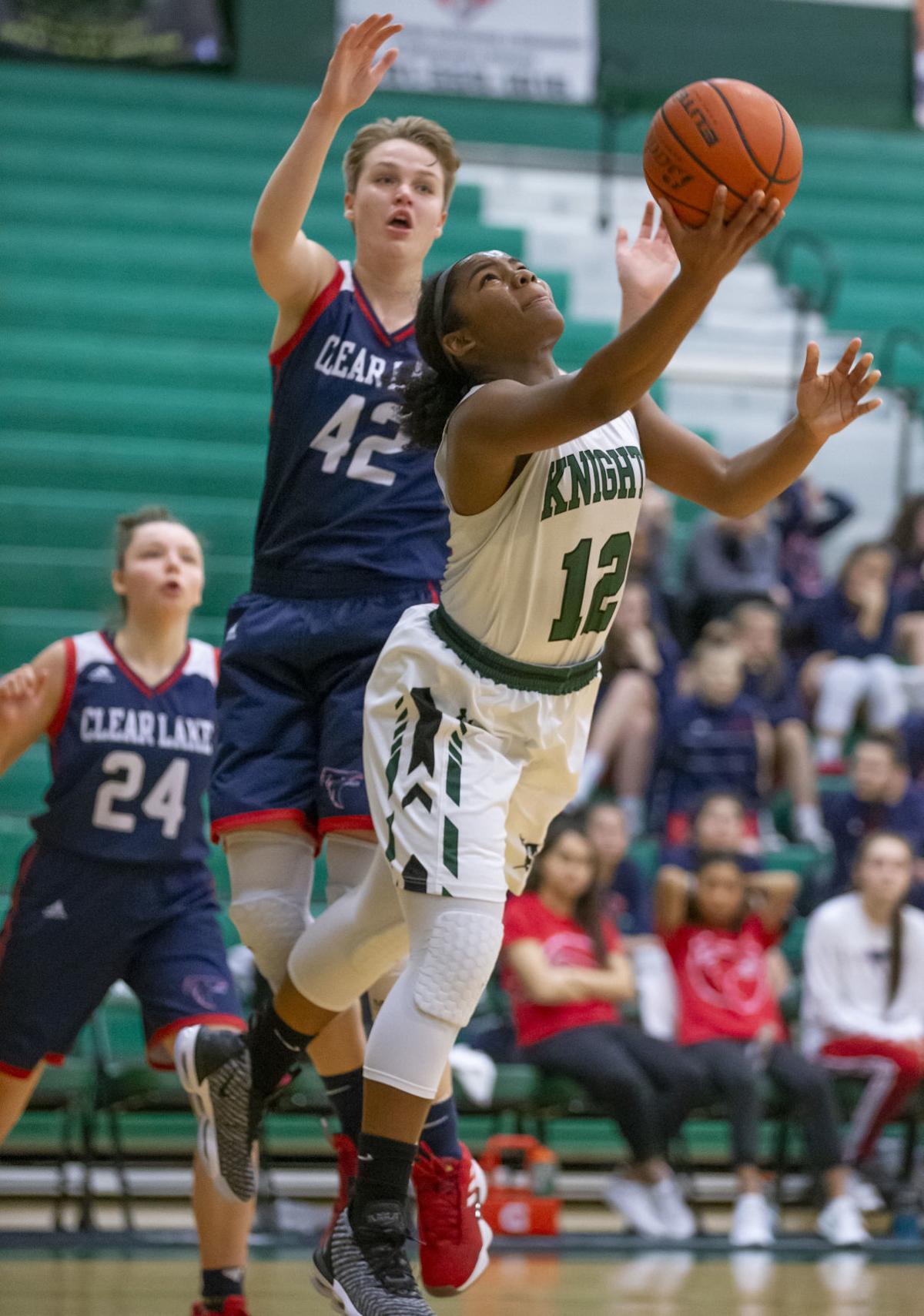 Sluggish Start Cold Shooting Too Much For Clear Falls To Overcome High School Sports The Daily News