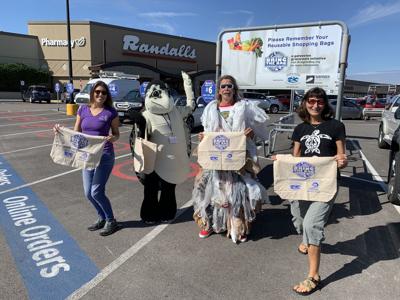 'Bring the Bag' campaign kicks off at Randalls
