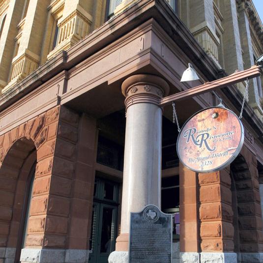 Дистрибьютор Faust закрыл свои склады в Ла-Марке и выставил здания на продажу