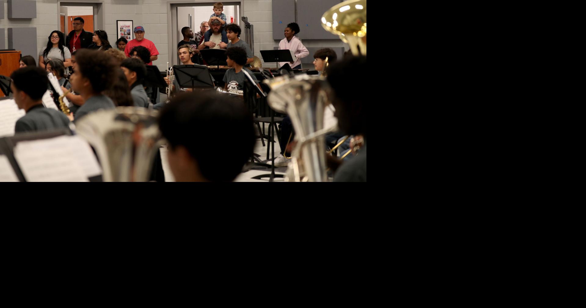 Band director s resignation ignites parent backlash at Hitchcock ISD