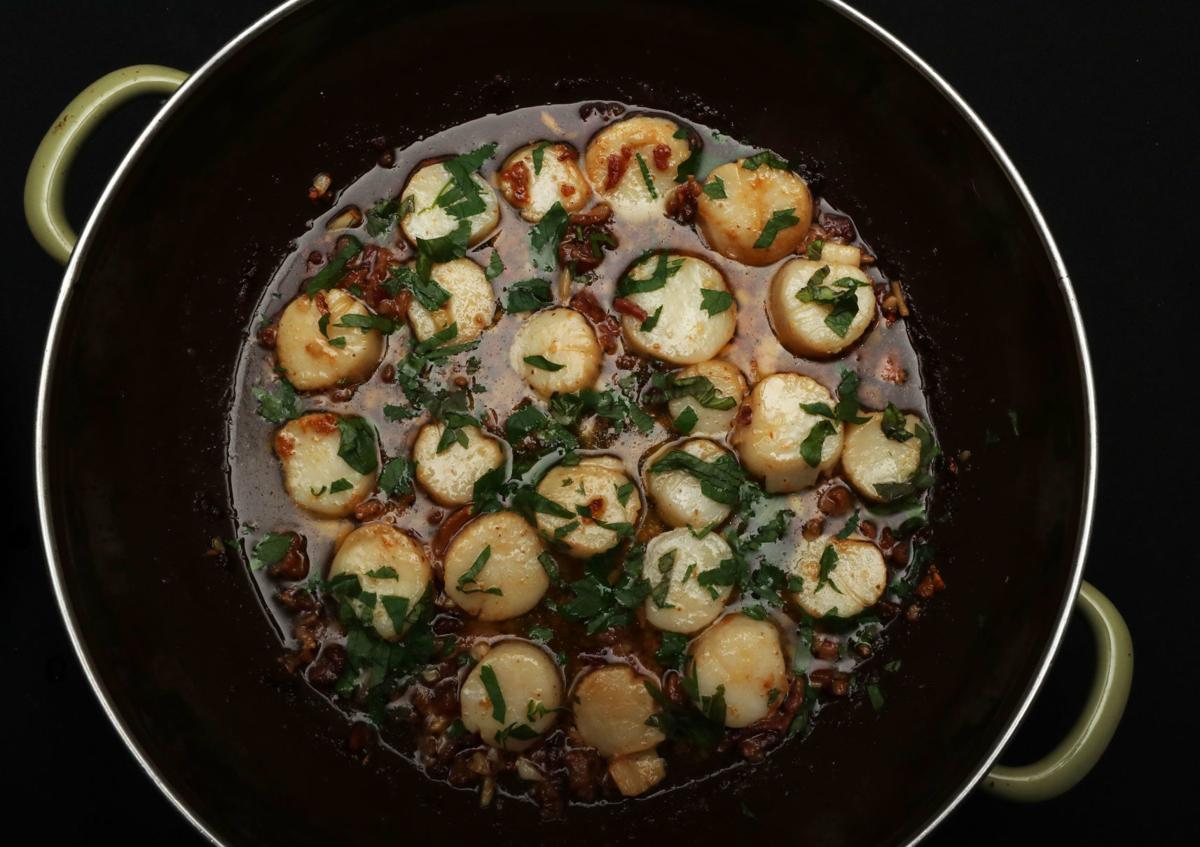 Scallops Shine Whether It Be Extremely Simple Or Extravagantly Buttery Food The Daily News