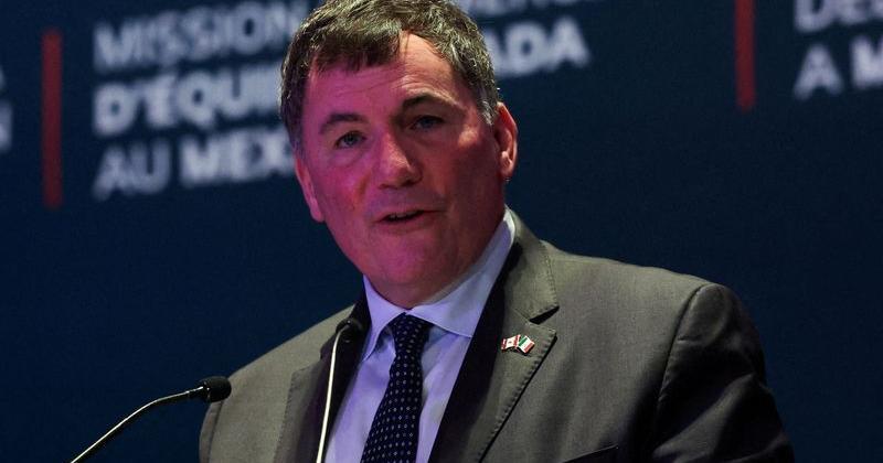 FILE PHOTO: Mexico's Economy Minister Marcelo Ebrard meets with Canada's Minister responsible for Canada–U.S. Trade and Intergovernmental Affairs and One Canadian Economy, Dominic LeBlanc