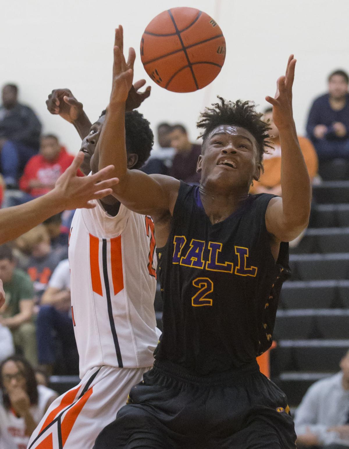 Brian Ball S Late Fts Lift Ball High To Key District Win Over Rival Texas City High School Sports The Daily News