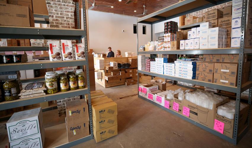 Hooters plans November opening; Trammell Crow snaps up major island parcels Biz Buzz The